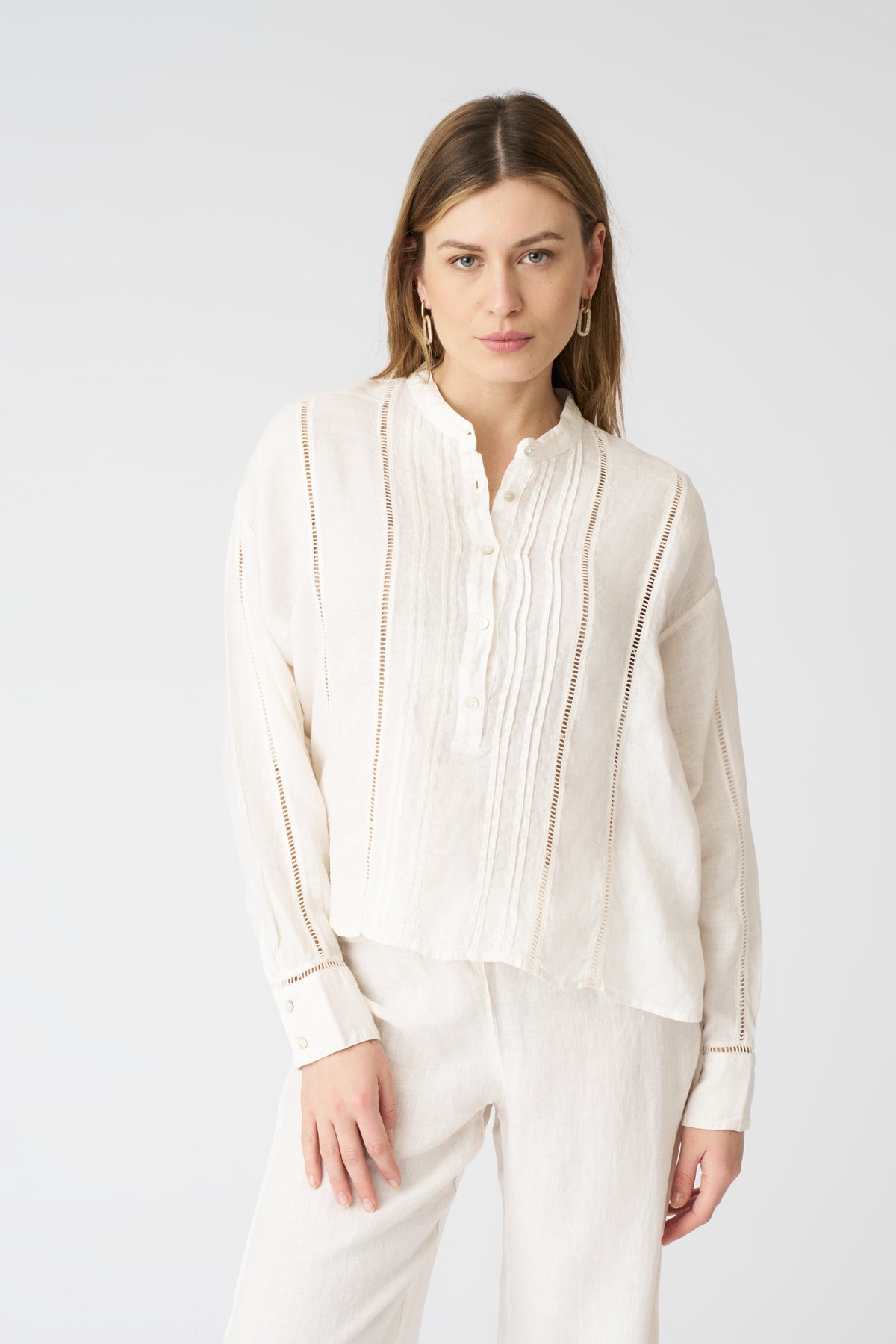 Pintuck Blouse with Eyelet Detail – 120percento Lino USA