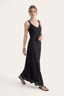 Regular fit sleeveless maxi dress with tie-back detail