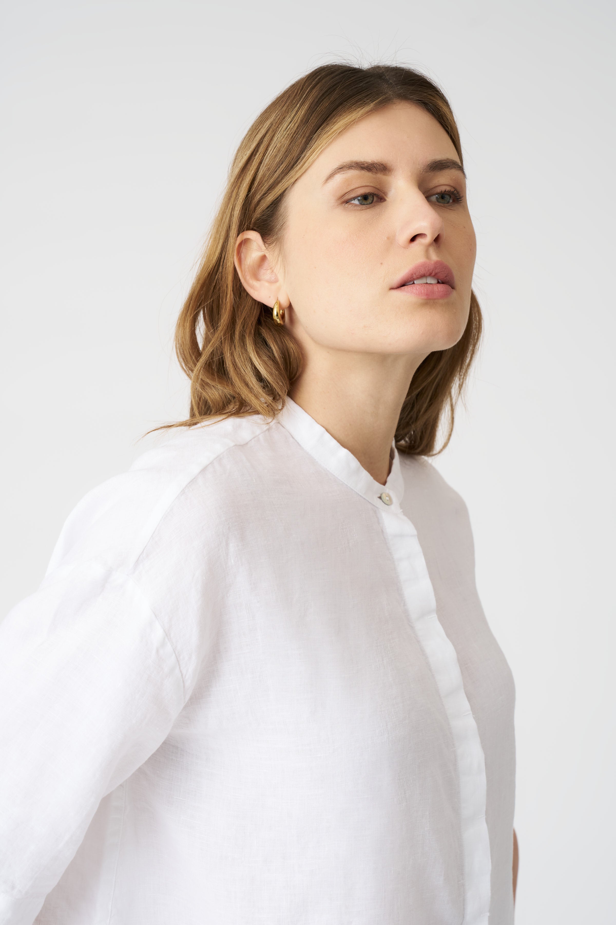 White Mandarin Collar Cropped Shirt – 120percento Lino USA