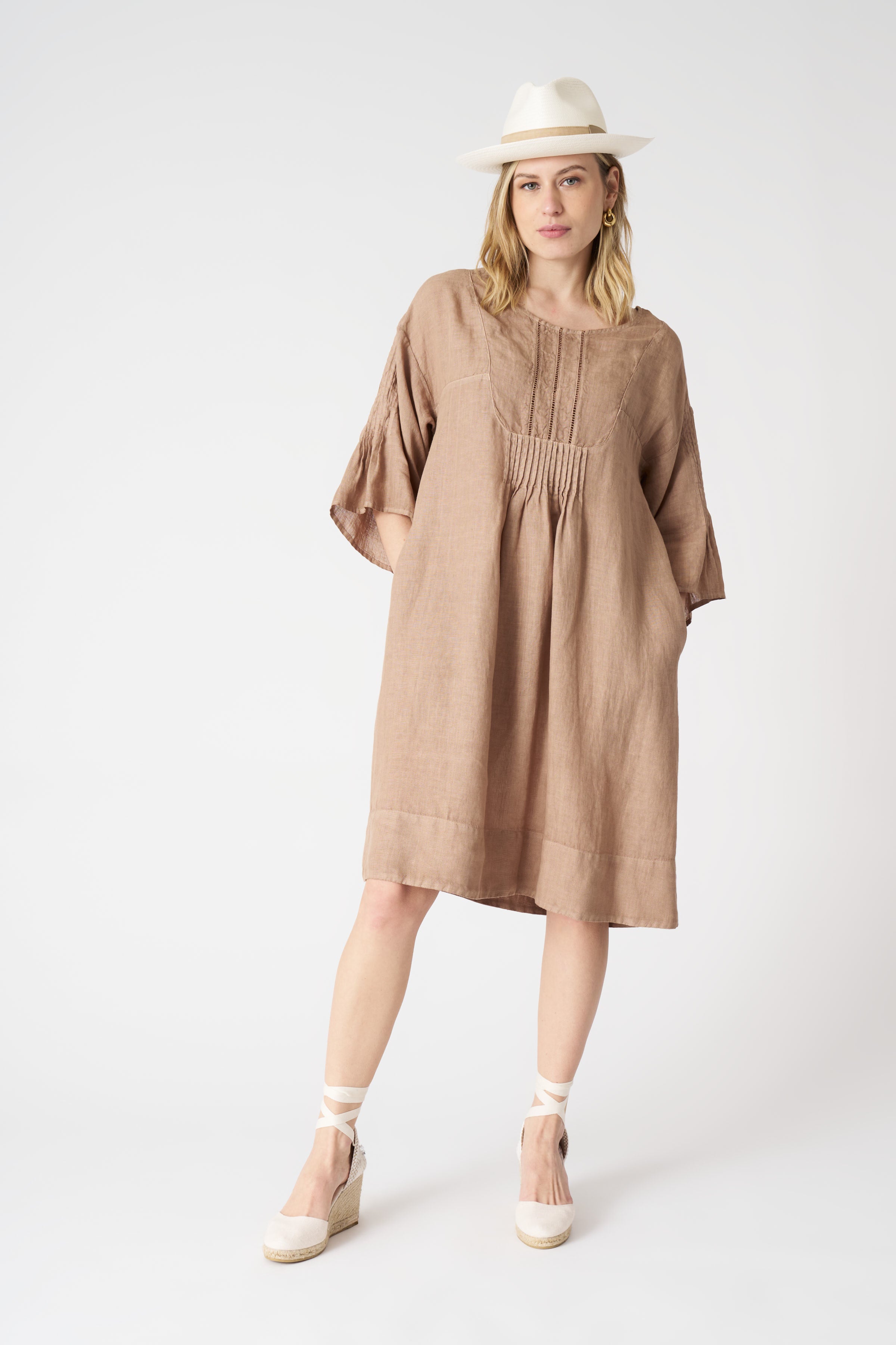 Dress with Pintuck Details – 120percento Lino USA